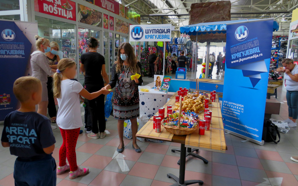 27.08.21 - skolski bazar - 3.JPG