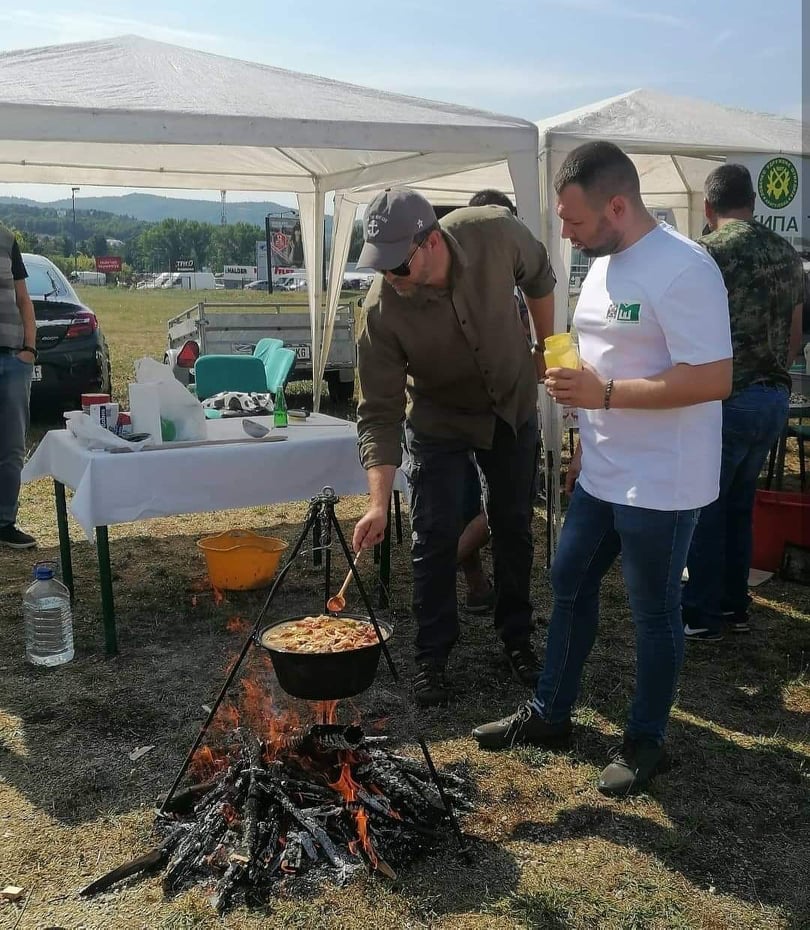 GULAS 2.jpg