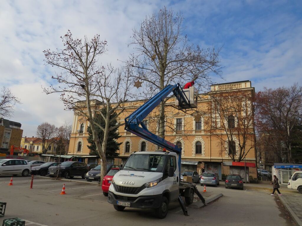 20.12.22 - klizaliste rasveta - 2.JPG