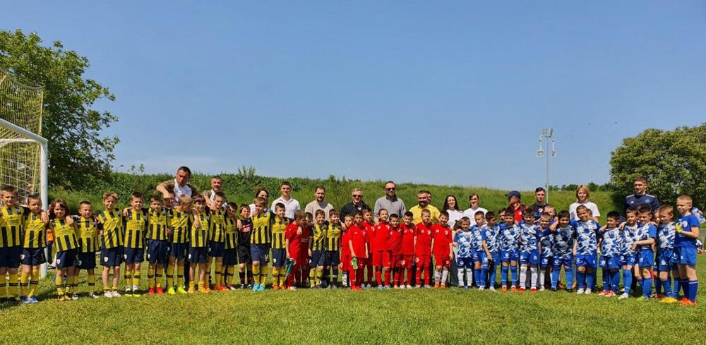 3467972_turnir-na-fk-vasariste--humana-srca-321kids-i-damjan-krajisnik_ff.jpg