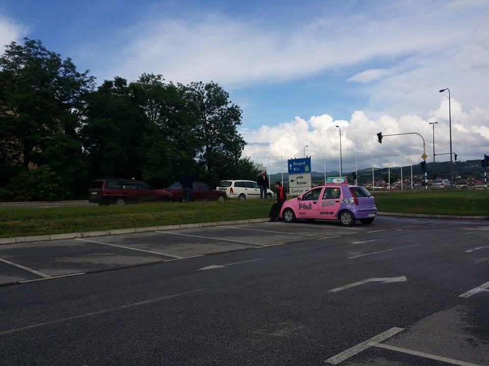 Lančani sudar kod "Tempo" marketa [FOTO]